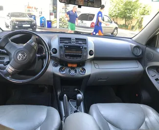 Toyota Rav4 rent. Mugavus, Maastur, Crossover auto rentimiseks Gruusias ✓ Tagatisraha 300 GEL ✓ Kindlustuse valikud: TPL, CDW, SCDW, Välismaal.