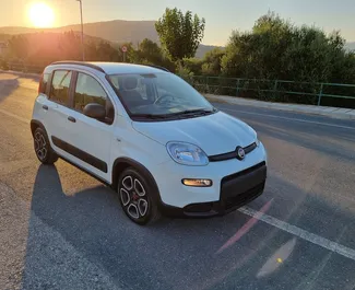 在 在希腊 租赁 Fiat Panda 2021 汽车，特点包括 ✓ 使用 Hybrid 燃料和 70 马力 ➤ 起价 31 EUR 每天。