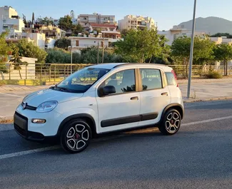 Fiat Panda 2021 διαθέσιμο για ενοικίαση στην Κρήτη, με όριο χιλιομέτρων απεριόριστο.