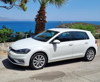 1.0L 엔진이 장착된 크레타에서의 Volkswagen Golf #2295 자동 차량 대여 ➤ Manolis 그리스에서에서 제공.