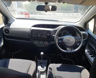 Toyota Vitz 2017 automobilio nuoma Kipre, savybės ✓ Benzinas degalai ir 120 arklio galios ➤ Nuo 36 EUR per dieną.