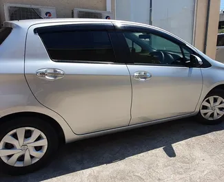 Auto rentimine Toyota Vitz #2363 Automaatne Pafoses, varustatud 1,3L mootoriga ➤ Lianalt Küprosel.