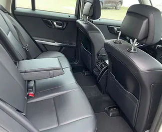 Alquiler de Mercedes-Benz GLK350. Coche Confort, Premium, SUV para alquilar en Rusia ✓ Depósito de 10000 RUB ✓ opciones de seguro TPL.