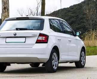 Skoda Fabia 2018 location de voiture au Monténégro, avec ✓ Essence carburant et 108 chevaux ➤ À partir de 43 EUR par jour.