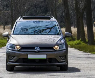 Volkswagen Golf 7+ nuoma. Ekonomiškas, Komfortiškas, Mikroautobusas automobilis nuomai Juodkalnijoje ✓ Depozitas 100 EUR ✓ Draudimo pasirinkimai: TPL, Keleiviai, Vagystė.