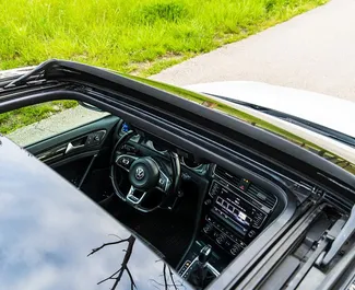Volkswagen Golf 7 2018 zur Miete verfügbar in Becici, mit Kilometerbegrenzung unbegrenzte.