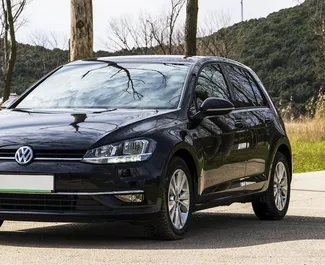 Kiralık bir Volkswagen Golf 7 Becici'de, Karadağ ön görünümü ✓ Araç #2465. ✓ Otomatik TM ✓ 0 yorumlar.