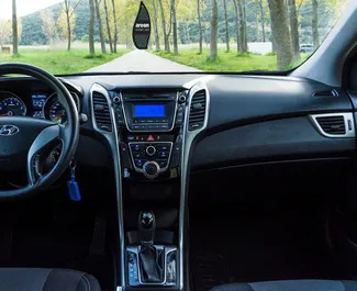 Hyundai i30 – автомобиль категории Эконом, Комфорт напрокат в Черногории ✓ Депозит 200 EUR ✓ Страхование: ОСАГО, Пассажиры, От угона.