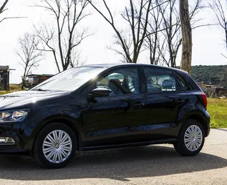 Frontvisning af en udlejnings Volkswagen Polo i Becici, Montenegro ✓ Bil #2460. ✓ Automatisk TM ✓ 0 anmeldelser.