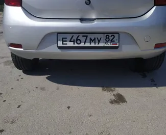 Bensiini 1,6L moottori Renault Sandero 2015 vuokrattavana Simferopolissa.