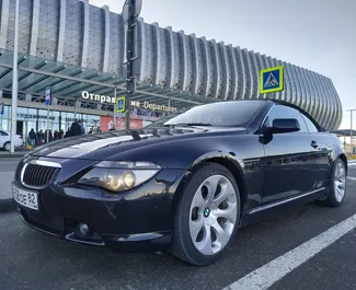 Sprednji pogled najetega avtomobila BMW 630i v v Simferopolu, Krim ✓ Avtomobil #3071. ✓ Menjalnik Samodejno TM ✓ Mnenja 0.