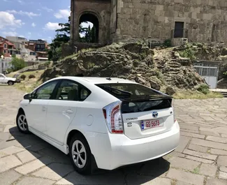 تأجير سيارة Toyota Prius رقم 3159 بناقل حركة أوتوماتيكي في في تبليسي، مجهزة بمحرك 1,8 لتر ➤ من جيورجي في في جورجيا.