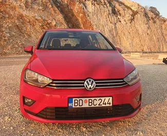 Kiralık bir Volkswagen Golf 7+ Sportsvan Rafailovici'de, Karadağ ön görünümü ✓ Araç #501. ✓ Otomatik TM ✓ 2 yorumlar.