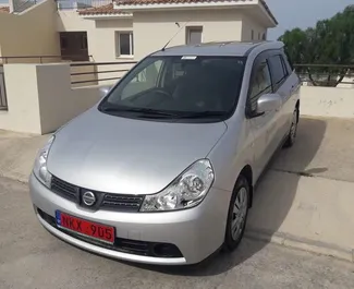 Frontvisning af en udlejnings Nissan Wingroad i Paphos, Cypern ✓ Bil #3173. ✓ Automatisk TM ✓ 0 anmeldelser.