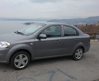 Frontvisning af en udlejnings Chevrolet Aveo i Ljubljana, Slovenien ✓ Bil #3368. ✓ Automatisk TM ✓ 1 anmeldelser.