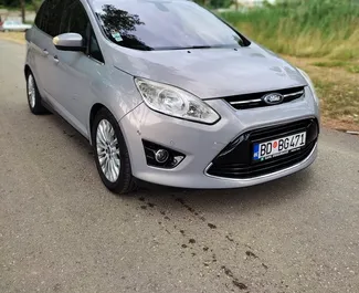 Sprednji pogled najetega avtomobila Ford C-Max v v Budvi, Črna gora ✓ Avtomobil #3143. ✓ Menjalnik Priročnik TM ✓ Mnenja 0.