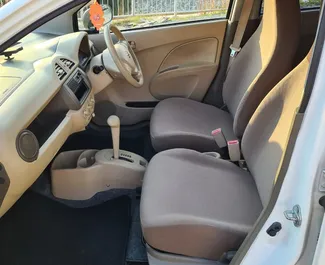 Interieur van Suzuki Alto te huur in Cyprus. Een geweldige auto met 4 zitplaatsen en een Automatisch transmissie.