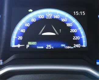 Ενοικίαση αυτοκινήτου Toyota Corolla Touring Sports 2021 στη Βουλγαρία, περιλαμβάνει ✓ καύσιμο Βενζίνη και 122 ίππους ➤ Από 34 EUR ανά ημέρα.