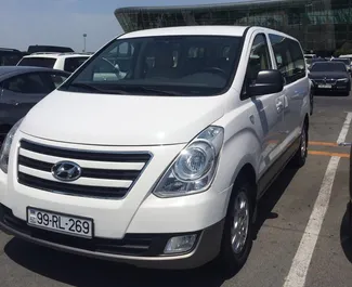 واجهة أمامية لسيارة إيجار Hyundai H1 في في باكو, أذربيجان ✓ رقم السيارة 3527. ✓ ناقل حركة أوتوماتيكي ✓ تقييمات 0.