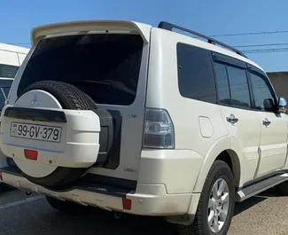 تأجير سيارة Mitsubishi Pajero رقم 3520 بناقل حركة أوتوماتيكي في في باكو، مجهزة بمحرك 3,5 لتر ➤ من إيميل في في أذربيجان.
