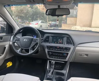 Prenájom auta Hyundai Sonata 2017 v v Azerbajdžane, s vlastnosťami ✓ palivo Benzín a výkon  koní ➤ Od 89 AZN za deň.