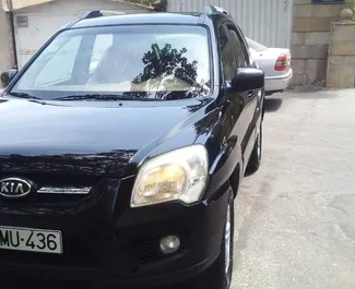 Sprednji pogled najetega avtomobila Kia Sportage v v Bakuju, Azerbajdžan ✓ Avtomobil #3516. ✓ Menjalnik Samodejno TM ✓ Mnenja 0.
