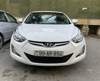 Vista frontale di un noleggio Hyundai Elantra a Baku, Azerbaigian ✓ Auto #3643. ✓ Cambio Automatico TM ✓ 0 recensioni.