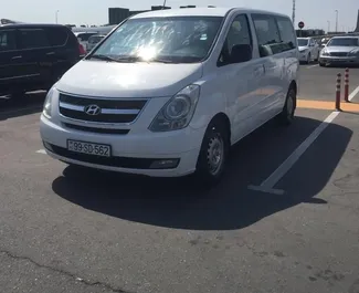 Μπροστινή όψη ενοικιαζόμενου Hyundai H1 στο Μπακού, Αζερμπαϊτζάν ✓ Αριθμός αυτοκινήτου #3528. ✓ Κιβώτιο ταχυτήτων Αυτόματο TM ✓ 0 κριτικές.