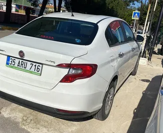 Priekinė automobilio, kurį nuomojate Fiat Egea Antalijos oro uoste, Turkija vaizdas ✓ Automobilis #3809. ✓ Pavarų dėžė Rankinis TM ✓ Atsiliepimai 0.