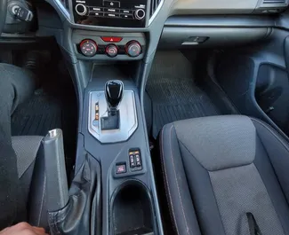 트빌리시에서에서 대여 가능한 Petrol 2.0L 엔진의 Subaru Crosstrek 2019.