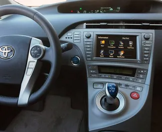 Autovermietung Toyota Prius Hybrid Nr.3899 Automatisch auf Kreta, ausgestattet mit einem 1,8L Motor ➤ Von Marios in Griechenland.
