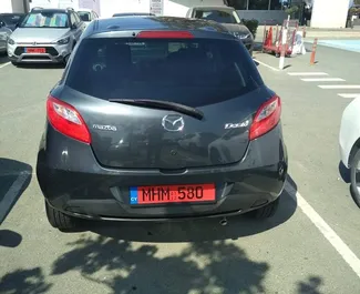 Motor Gasolina de 1,2L de Mazda Demio 2012 para alquilar en en Larnaca.