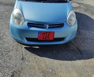 Frontvisning af en udlejnings Toyota Passo i Larnaca, Cypern ✓ Bil #3967. ✓ Automatisk TM ✓ 0 anmeldelser.