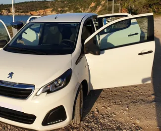 Benzine motor van 1,0L van Peugeot 108 2021 te huur op Kreta.
