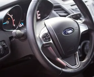 Ford Fiesta 2016 tilgjengelig for leie i Budva, med ubegrenset kilometergrense.