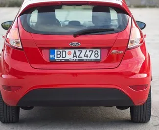 Ford Fiestaのレンタル。モンテネグロにてでの経済カーレンタル ✓ 預金100 EUR ✓ TPL, CDW, SCDW, FDW, 乗客数, 盗難, 海外の保険オプション付き。