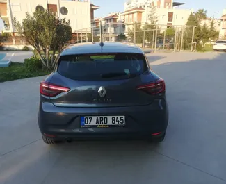 Renault Clio 5 udlejning. Økonomi Bil til udlejning i Tyrkiet ✓ Depositum på 400 USD ✓ TPL, CDW, SCDW, FDW, Tyveri forsikringsmuligheder.