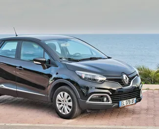 Vista frontal de um aluguel Renault Captur em Budva, Montenegro ✓ Carro #4215. ✓ Transmissão Manual TM ✓ 1 avaliações.