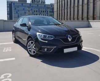 Frontvisning af en udlejnings Renault Megane i Prag, Tjekkiet ✓ Bil #4206. ✓ Automatisk TM ✓ 0 anmeldelser.
