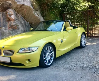 Přední pohled na pronájem BMW Z4 v Budvě, Černá Hora ✓ Auto č. 4254. ✓ Převodovka Automatické TM ✓ Recenze 1.