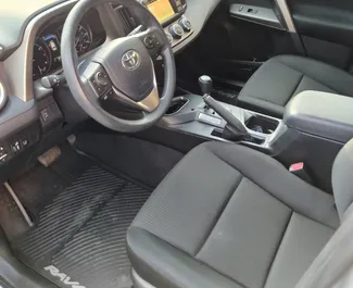 Toyota Rav4 2018 tillgänglig för uthyrning i Tbilisi, med en körsträckegräns på obegränsad.