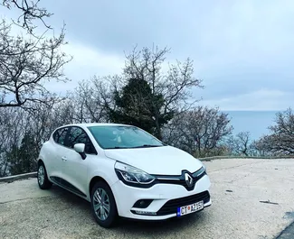 Rendiauto esivaade Renault Clio 4 Becici, Montenegro ✓ Auto #4278. ✓ Käigukast Käsitsi TM ✓ Arvustused 0.