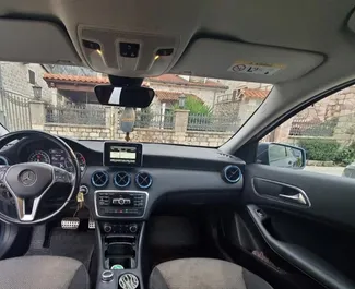 Mercedes-Benz A160 2016 autóbérlés Montenegróban, jellemzők ✓ Dízel üzemanyag és 99 lóerő ➤ Napi 50 EUR-tól kezdődően.