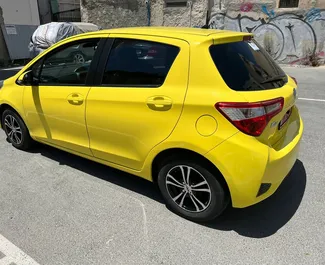 Прокат машины Toyota Vitz №4371 (Автомат) в Ларнаке, с двигателем 1,5л. Бензин ➤ Напрямую от Джонни на Кипре.