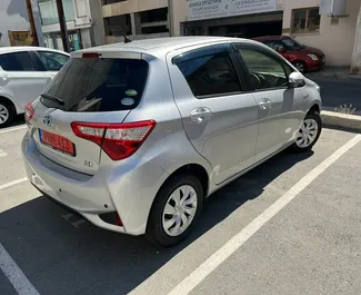 Прокат машины Toyota Vitz №4402 (Автомат) в Ларнаке, с двигателем 1,5л. Бензин ➤ Напрямую от Джонни на Кипре.