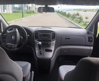 Hyundai H1 2019 搭载 Front drive 系统，在第比利斯 可用。