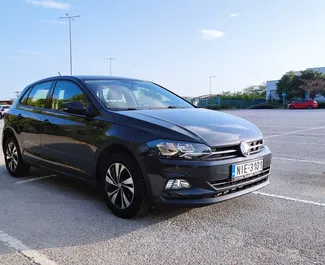 Vista frontal de um aluguel Volkswagen Polo em Salónica, Grécia ✓ Carro #2288. ✓ Transmissão Automático TM ✓ 0 avaliações.