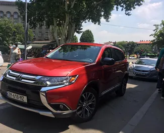 Frontvisning av en leiebil Mitsubishi Outlander i Tbilisi, Georgia ✓ Bil #4423. ✓ Automatisk TM ✓ 0 anmeldelser.
