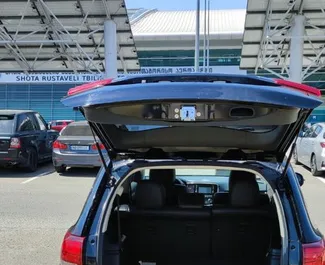 Prenájom auta Mitsubishi Outlander 2018 v v Gruzínsku, s vlastnosťami ✓ palivo Benzín a výkon 227 koní ➤ Od 140 GEL za deň.