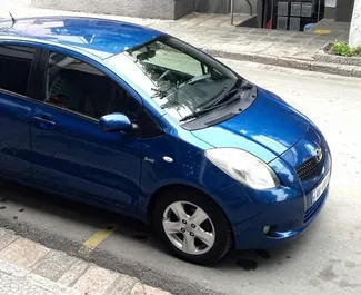 Toyota Yaris bérlése. Gazdaságos, Kényelmes típusú autó bérlése Albániában ✓ Letét 300 EUR ✓ Biztosítási opciók: TPL.